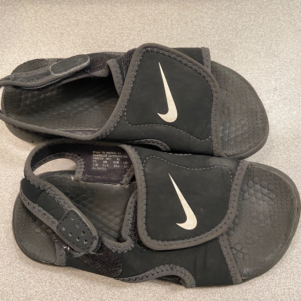 Boys Nike sandals